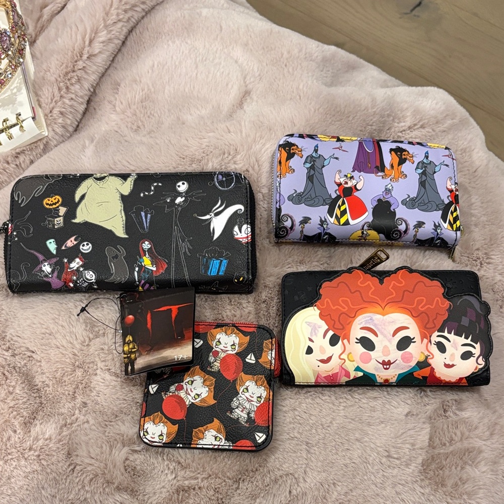 Loungefly -Colorful Character Wallet Set